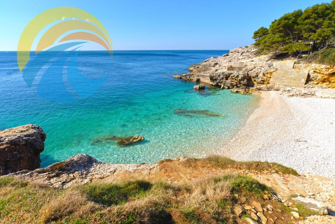 Veli Vrh 2208 * Pula