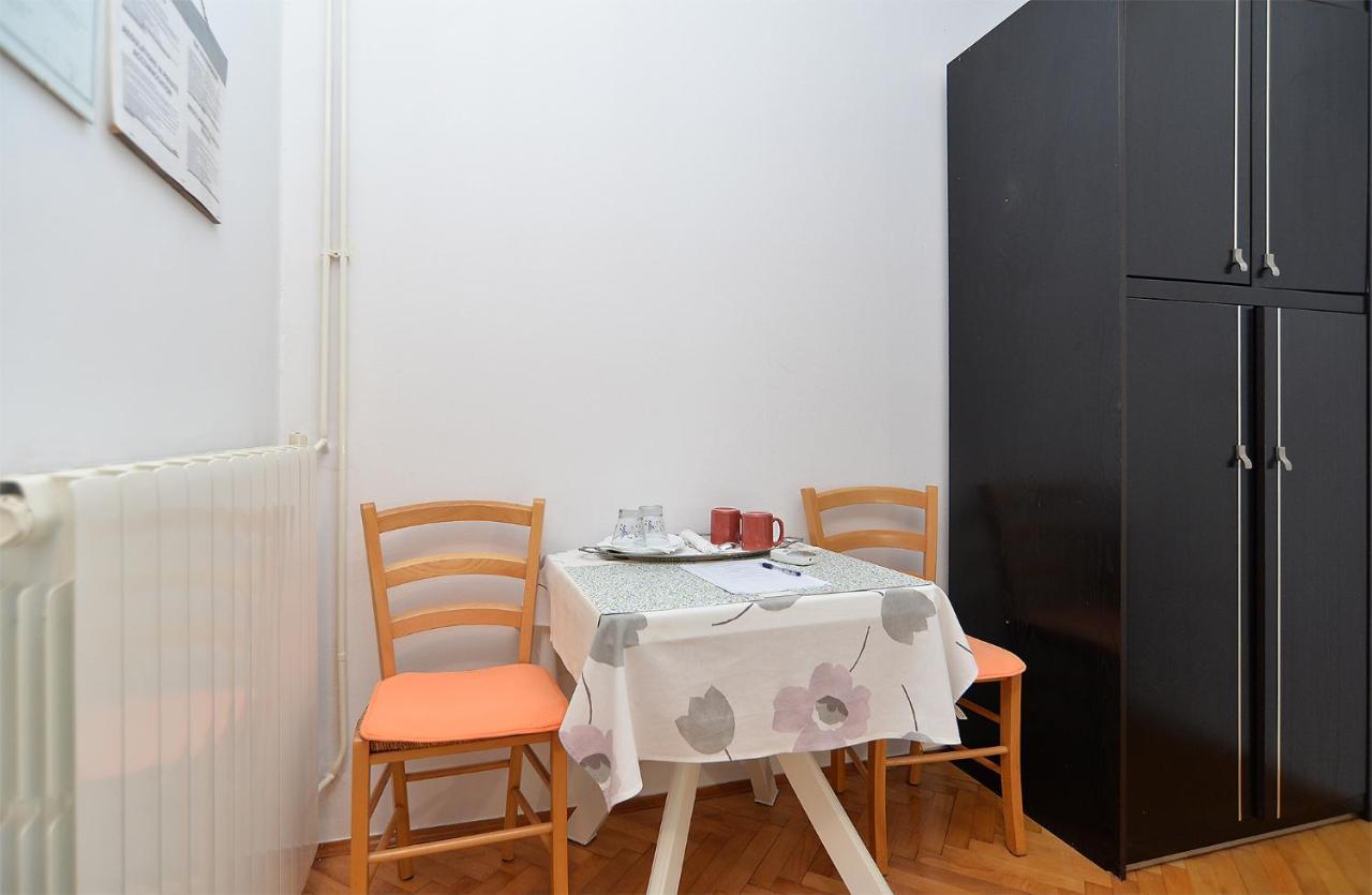 Veli Vrh 2208 Gasthof *