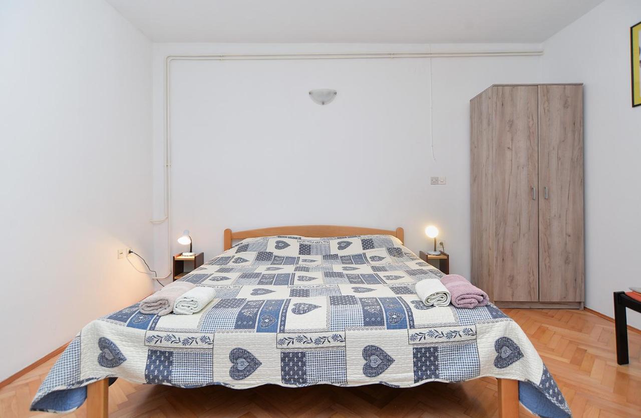 Veli Vrh 2208 Gasthof